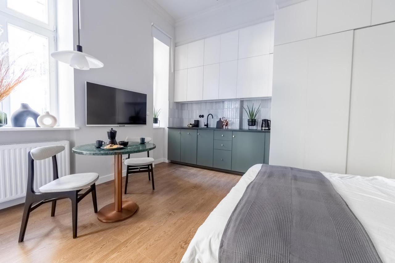 Lion Apartments - Premium Studio With Balcony كراكوفيا المظهر الخارجي الصورة